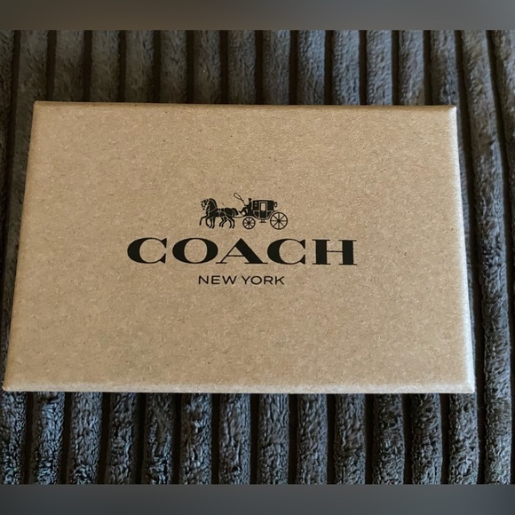 NEW-COACH Boxed Sculpted Signature Belt Buckle “C”  Black 38mm - Picture 4 of 7